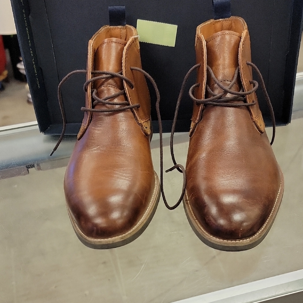 Florsheim Men's Tan Leather Chukka Boots